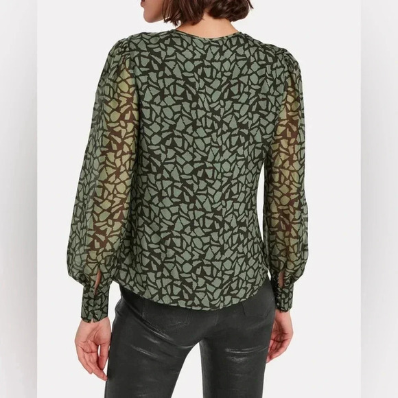Intermix Kiera silk blouse sage green giraffe print keyhole excellent Size XS - Picture 3 of 11